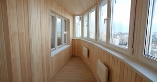 Отделка, остекление, утепление балконов в Железногорске от 204 руб. м/2.